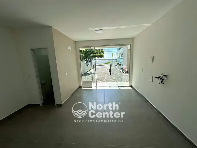 Sala para alugar, no bairro Costeira em Balneário Barra do Sul