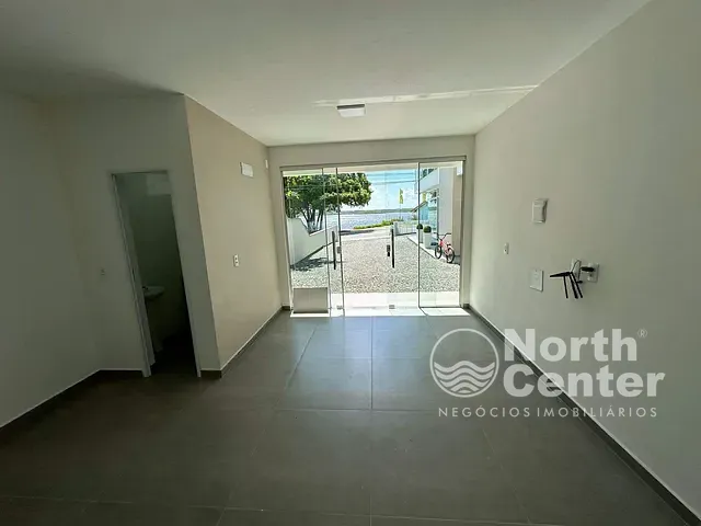 Sala para alugar, no bairro Costeira em Balneário Barra do Sul