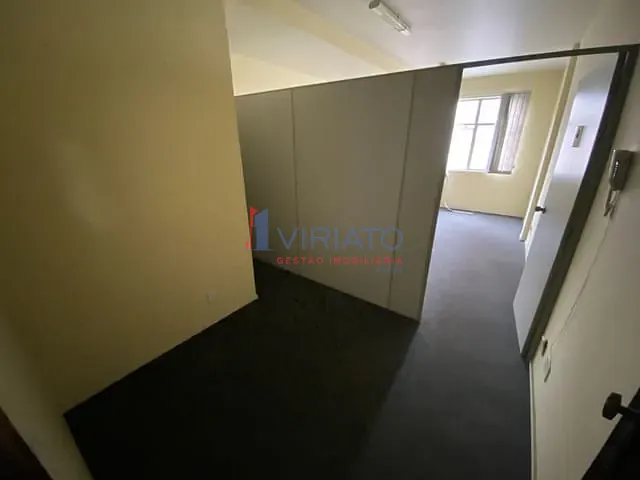 Sala à venda ou para alugar, no bairro Pechincha em Rio de Janeiro