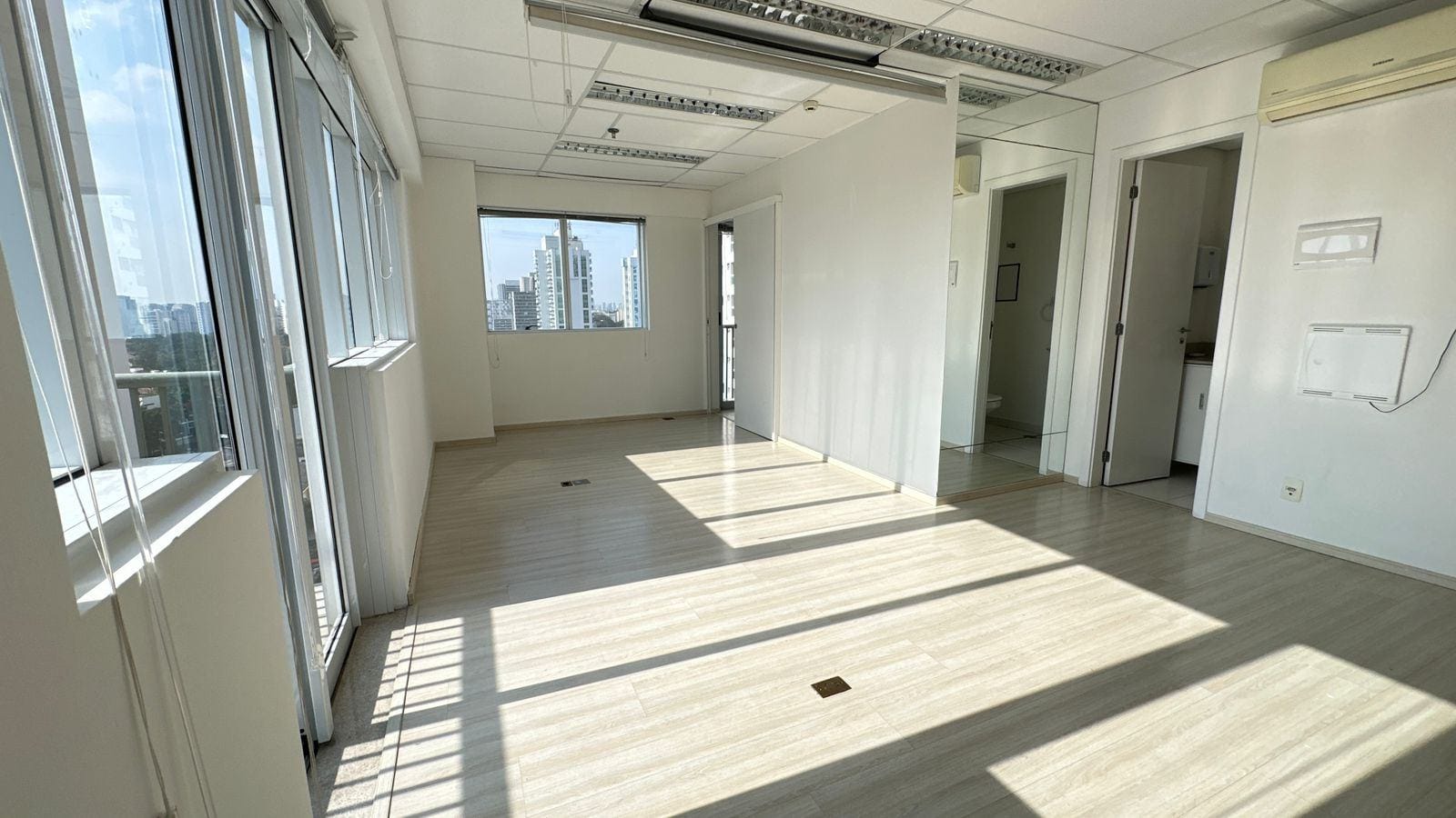 Sala para venda e locação, Santo Amaro, São Paulo, SP