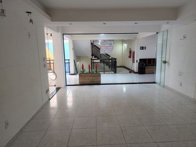 Sala com 45m², à venda ou para alugar, no bairro Centro em Cabo Frio