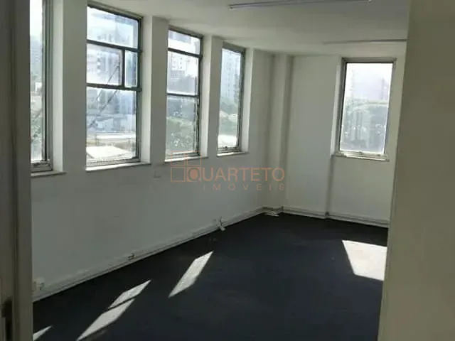 Sala com 65m², para alugar, no bairro Pinheiros em São Paulo