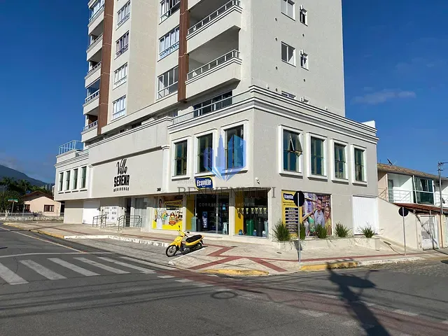 Sala à venda, no bairro Centro em Camboriú