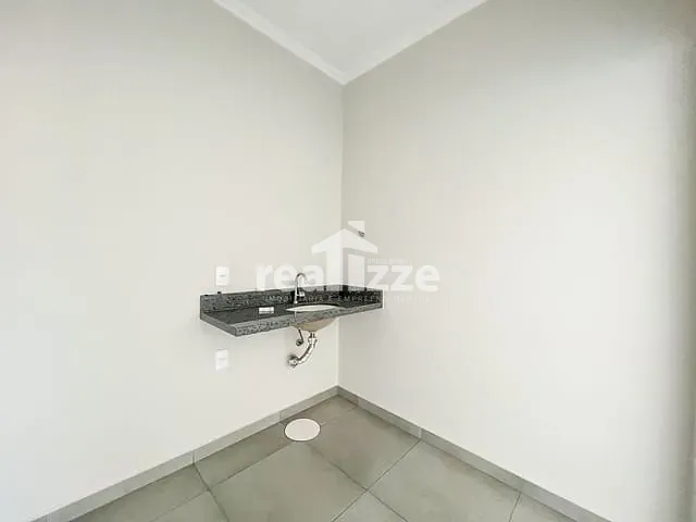 Sala com 22m² 1 quarto e 1 banheiro, para alugar, no bairro Centro em Itapira
