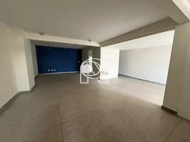 Sala com 165m², para alugar, no bairro Centro em Registro