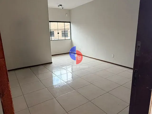 Sala para alugar, no bairro Centro em Magé
