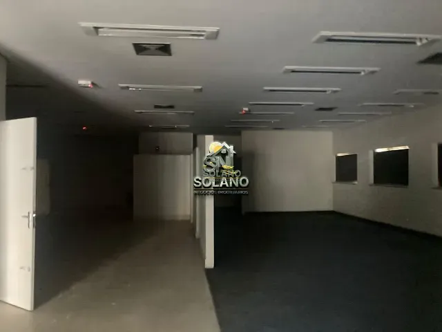 Sala com 96m² 8 quartos e 4 banheiros, à venda ou para alugar, no bairro Setor Leste Universitário em Goiânia