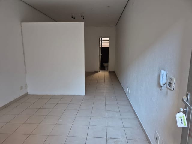 Sala para alugar, no bairro Centro em Londrina