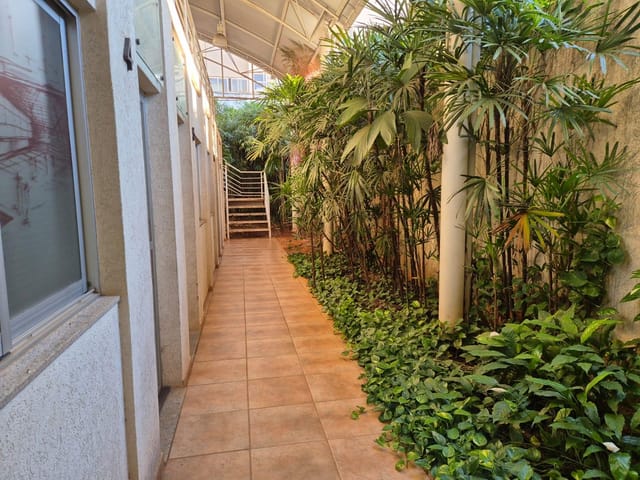 Sala para alugar, no bairro Centro em Londrina