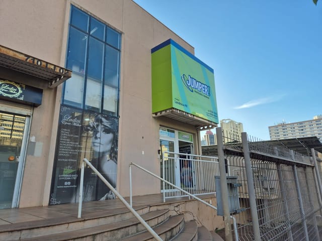 Sala para alugar, no bairro Centro em Londrina