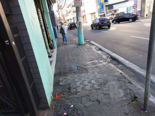 Sala com 500m², para alugar, no bairro Vila Hulda em Guarulhos