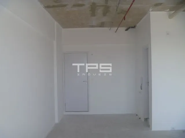 Sala com 69m², à venda, no bairro Parque Senhor do Bonfim em Taubaté