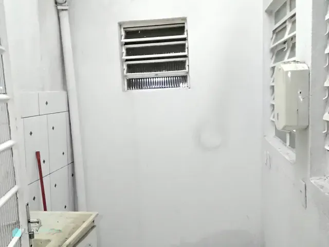 Sala para alugar, no bairro Moinho Velho em São Paulo