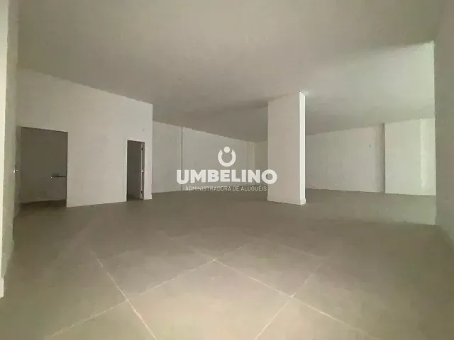 Sala para alugar, no bairro meia praia em Itapema