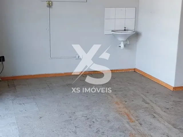 Sala com 120m², para alugar, no bairro Hauer em Curitiba