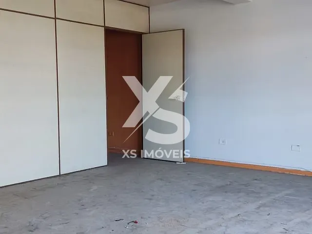 Sala com 120m², para alugar, no bairro Hauer em Curitiba