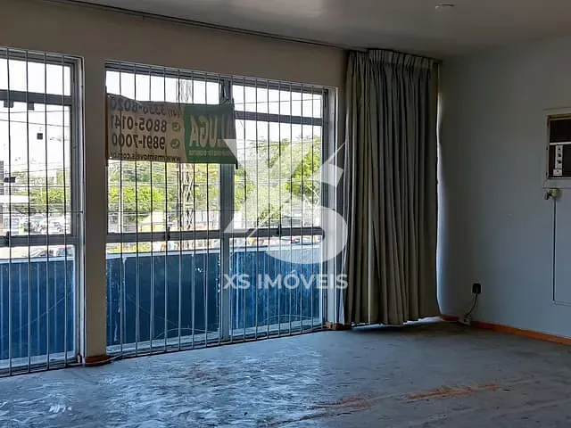 Sala com 120m², para alugar, no bairro Hauer em Curitiba