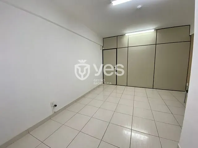 Sala à venda, no bairro Centro em Araxá