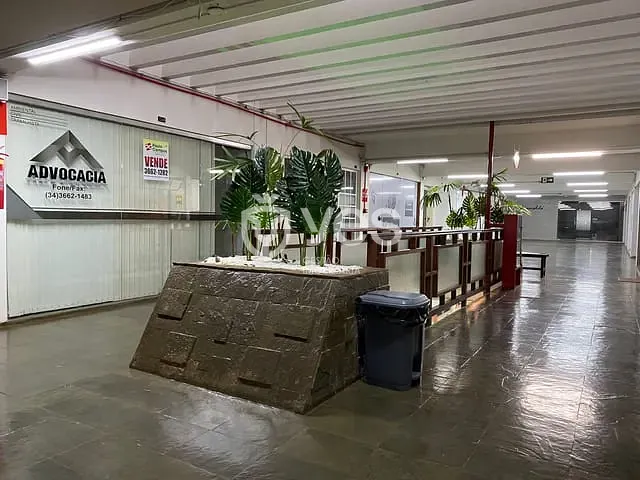 Sala à venda, no bairro Centro em Araxá