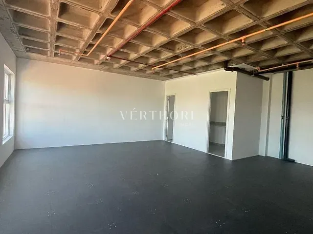 Sala à venda, no bairro Bela Suiça em Londrina