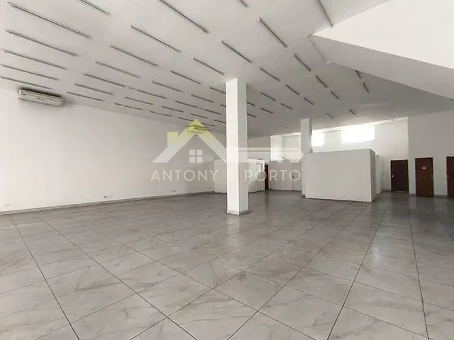 Sala com 330m², para alugar, no bairro Jardim Eugênia em Guarulhos