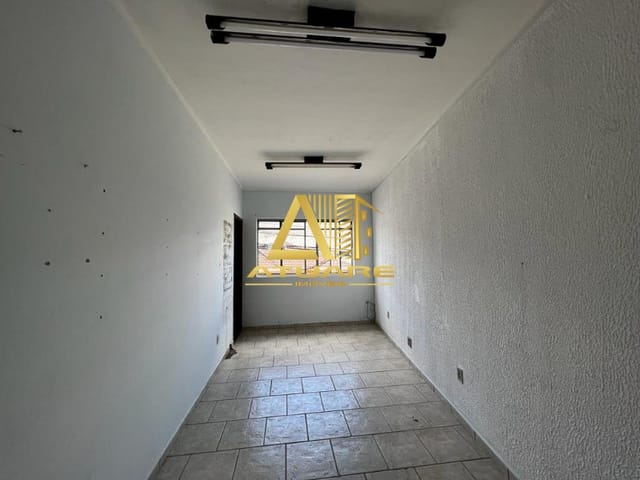 Sala com 25m², para alugar, no bairro Centro em Pouso Alegre