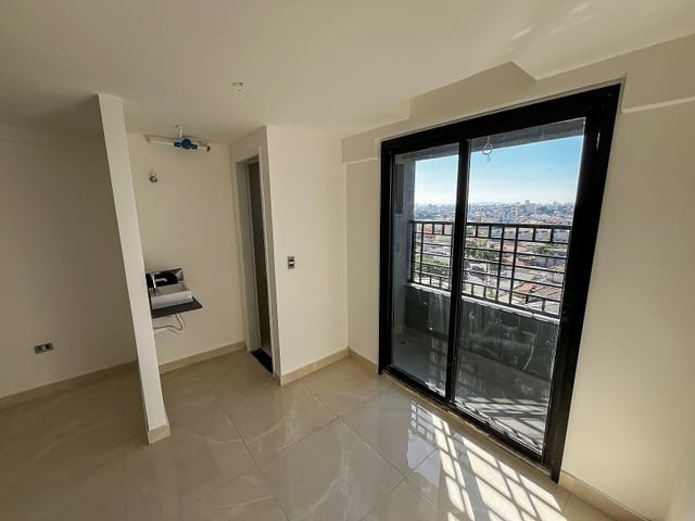 Sala para alugar, no bairro Parque Jaçatuba em Santo André