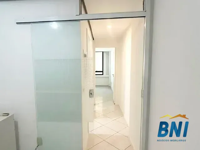 Sala à venda, no bairro Barra da Tijuca em Rio de Janeiro
