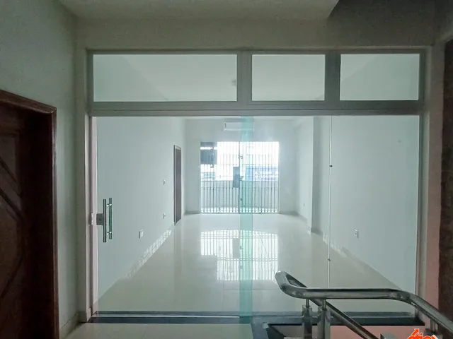 Sala para alugar, no bairro Umarizal em Belém