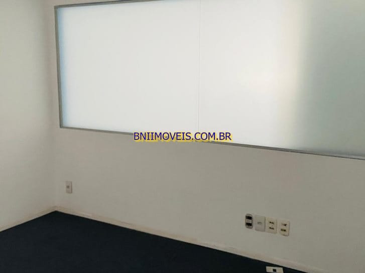 Conjunto Comercial-Sala à venda e aluguel com 2 quartos, 220m² - Foto 8