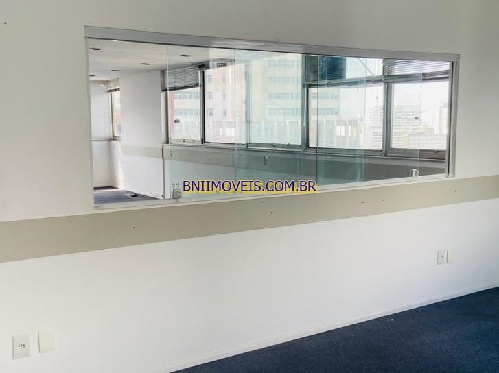 Conjunto Comercial-Sala à venda e aluguel com 2 quartos, 220m² - Foto 7