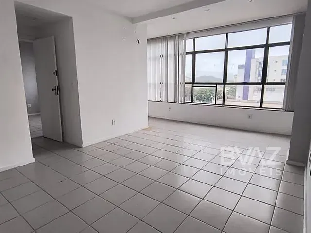 Sala com 60m², para alugar, no bairro Centro em Cabo Frio