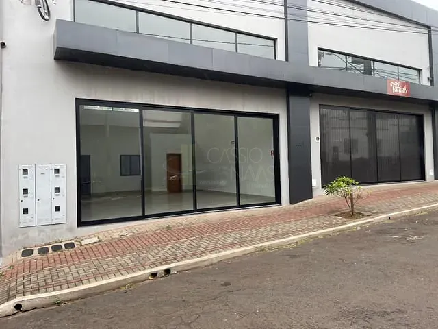 Sala com 102m², à venda, no bairro Barra Funda em Apucarana