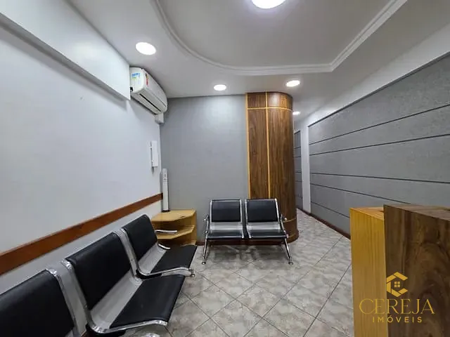 Sala com 80m², à venda, no bairro Centro em Nova Friburgo