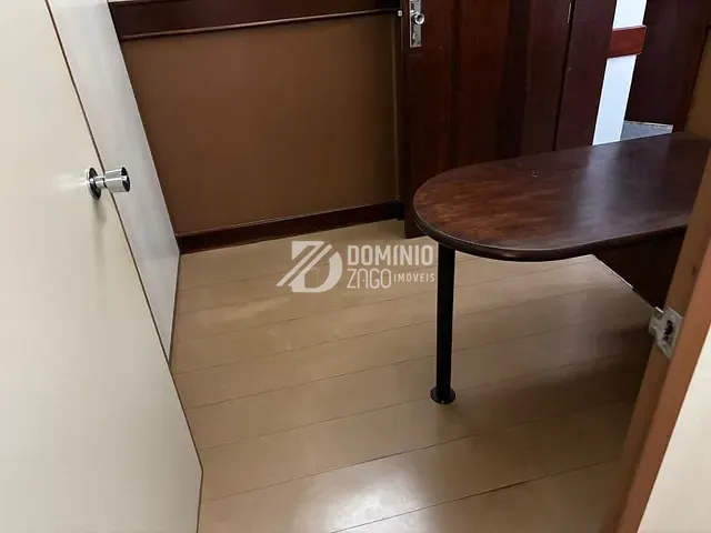Sala com 24m², à venda ou para alugar, no bairro Mercês em Uberaba