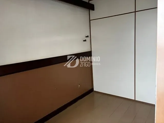 Sala com 24m², à venda ou para alugar, no bairro Mercês em Uberaba