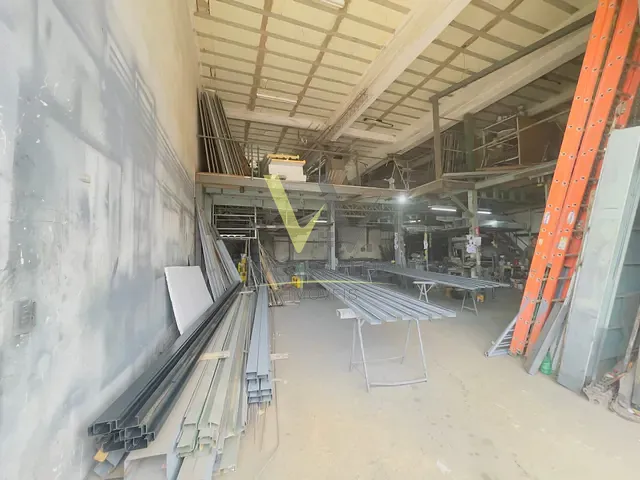Sala com 1050m², à venda, no bairro Lago dos Buritis em Anápolis