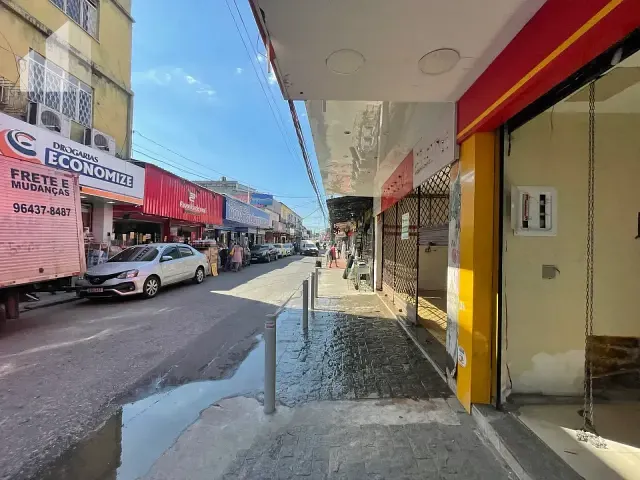 Sala com 140m², à venda, no bairro Comendador Soares em Nova Iguaçu