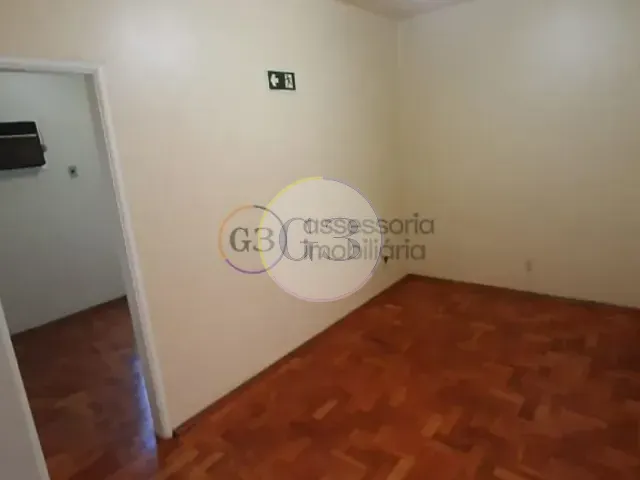 Sala à venda, no bairro Centro em Pelotas