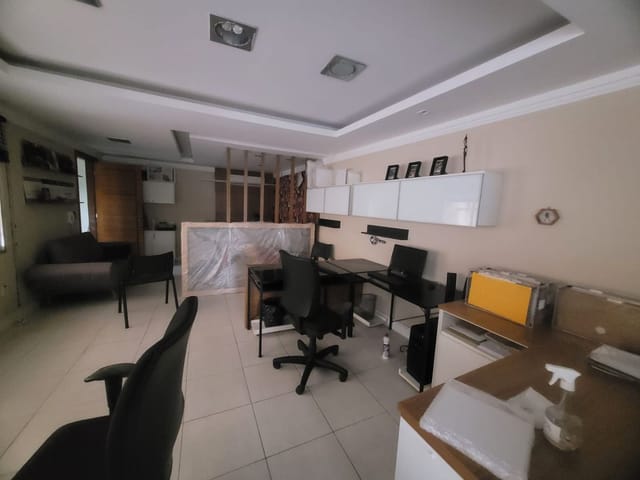 Sala com 80m², para alugar, no bairro Maravista em Niterói