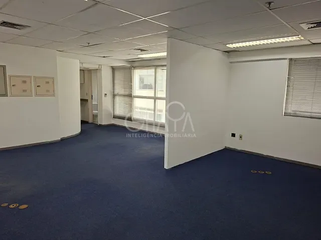 Sala à venda ou para alugar, no bairro Jardim Paulista em São Paulo