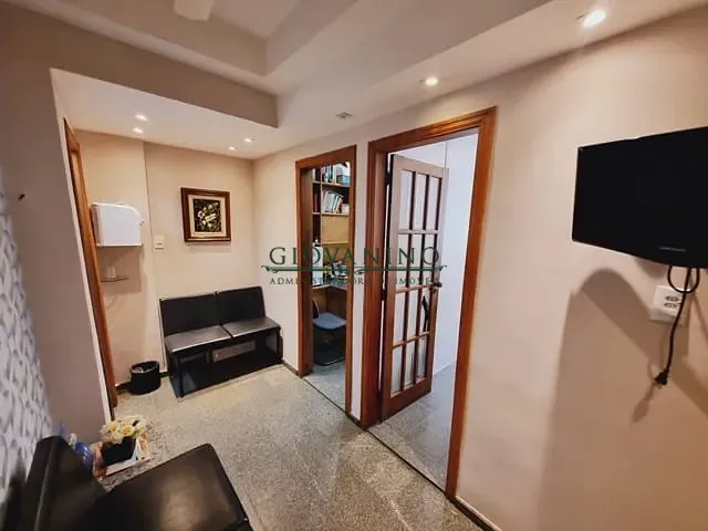 Sala à venda, no bairro Tijuca em Rio de Janeiro