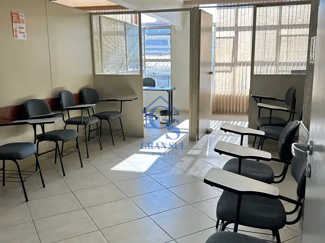 Sala à venda, no bairro Santo Amaro em São Paulo