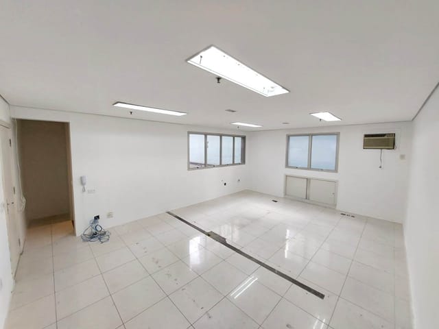 Sala à venda ou para alugar, no bairro Vila Olímpia em São Paulo