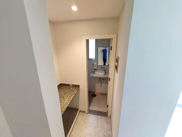 Sala à venda ou para alugar, no bairro Vila Olímpia em São Paulo