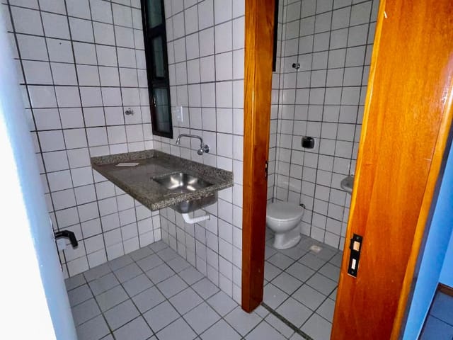 Sala com 52m², para alugar, no bairro Mata da Praia em Vitória