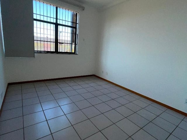 Sala com 52m², para alugar, no bairro Mata da Praia em Vitória