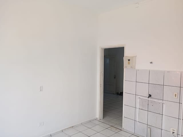 Sala para alugar, no bairro Centro em Londrina