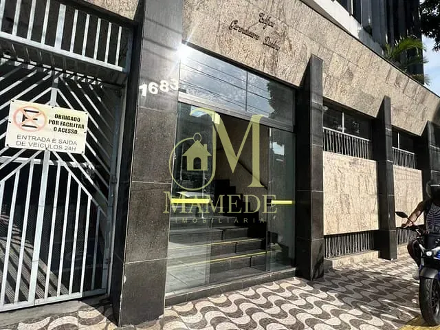 Sala à venda ou para alugar, no bairro Nazaré em Belém