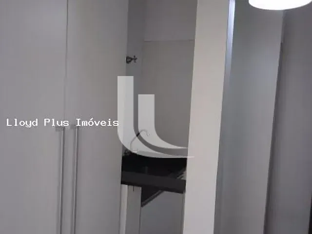 Sala para alugar, no bairro República em São Paulo